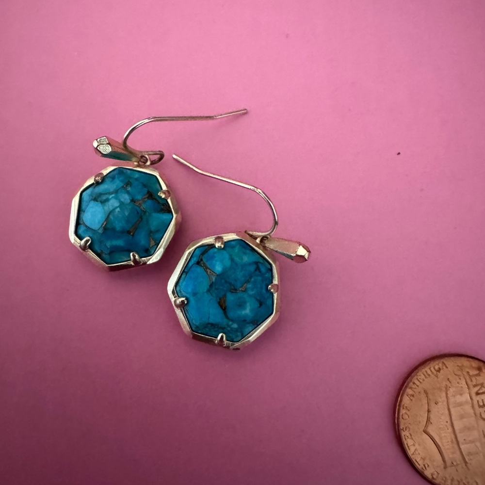 Kendra Scott Beautiful Earrings